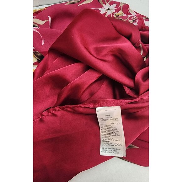 Floral Red Sleeveless Halter Dress With Gold Accents By White House Black Market - Picture 11 of 11